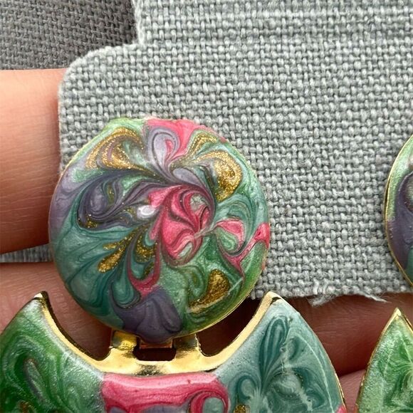 Vintage Green & Pink Swirl Enamel Doorknocker Pierced Dangle Earrings 1980s - Picture 5 of 11